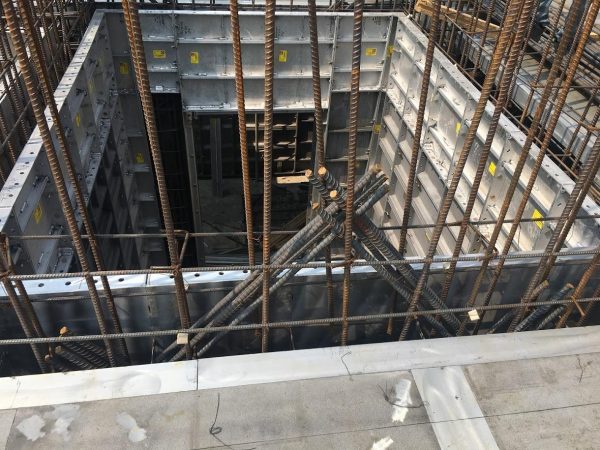 Hệ thép chờ và thép xiên chịu lực cắt, công trình Vincity Q9